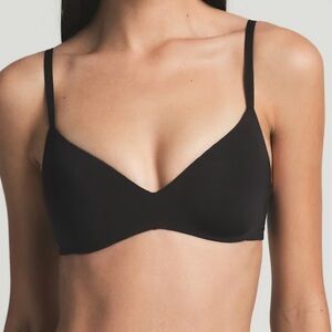Skims Wireless Push Up Bra